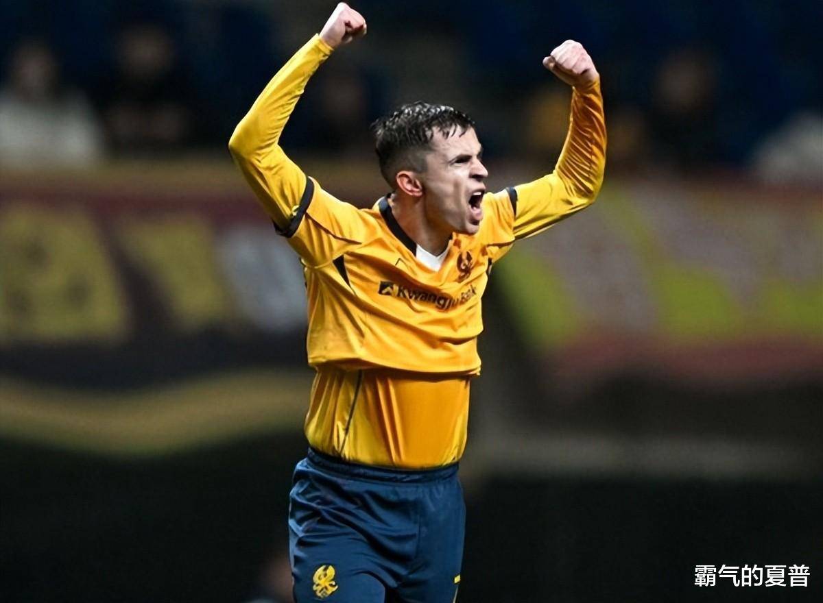 包含从托特纳姆队长鼓劲备战亚冠到犹他爵士遗憾出局备战德国杯，赛前休斯敦火箭调整名单以备德甲的词条